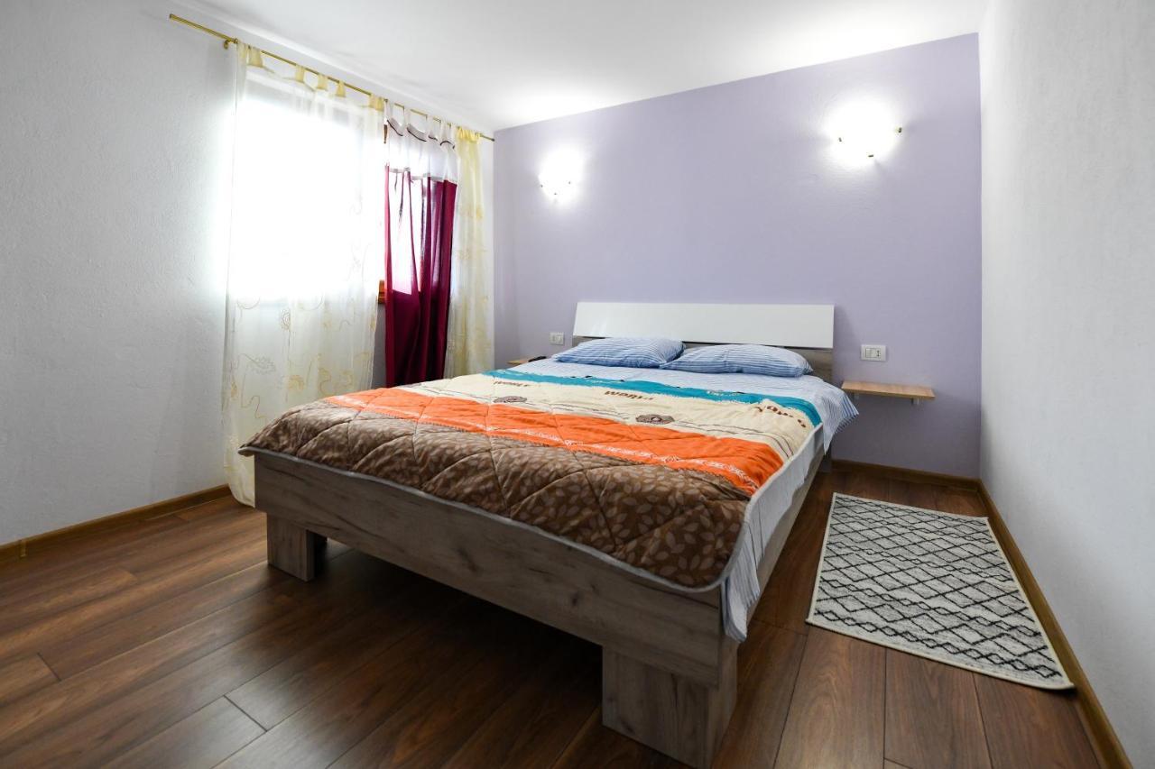 Villa Castellino Tîrgu Ocna Exteriör bild