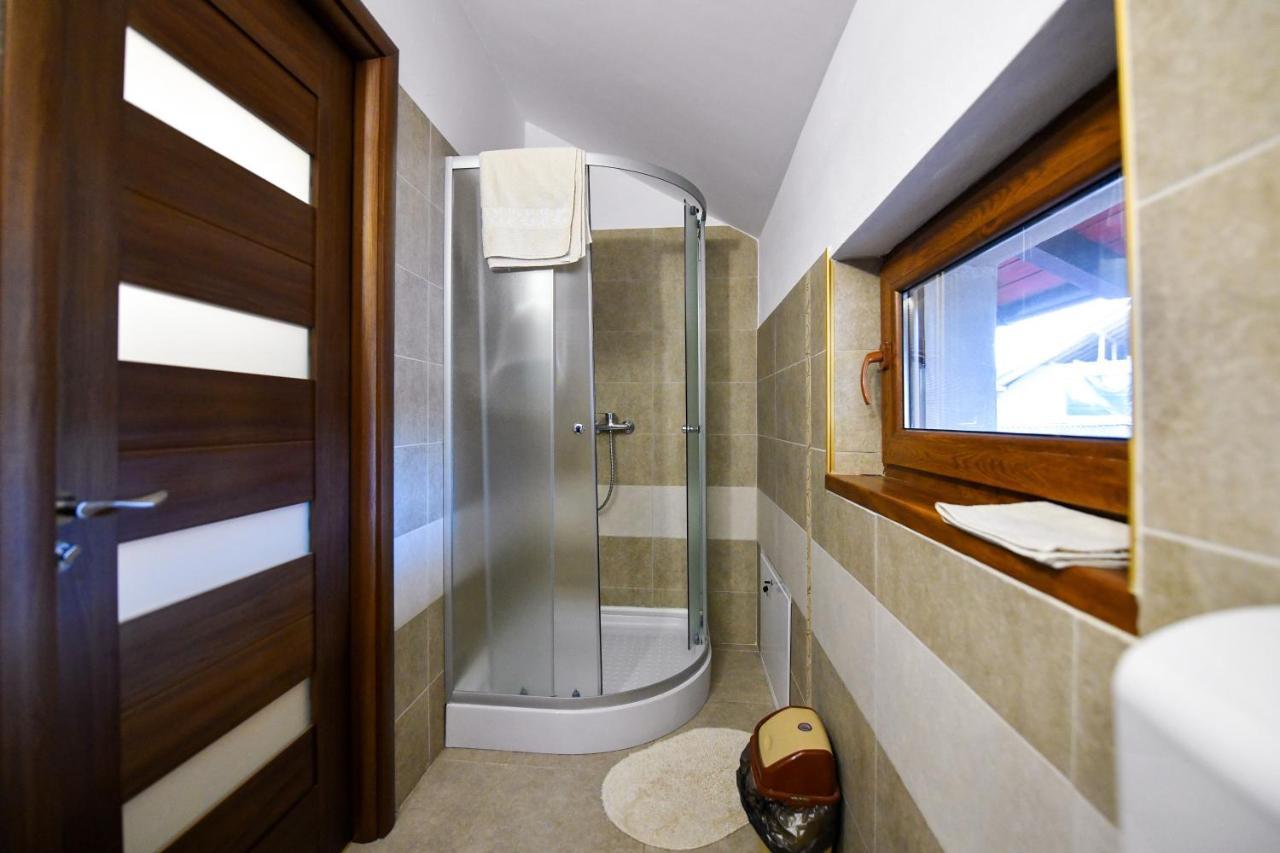 Villa Castellino Tîrgu Ocna Exteriör bild