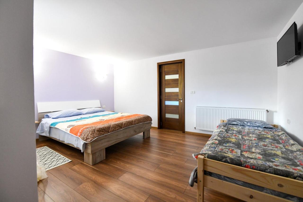 Villa Castellino Tîrgu Ocna Exteriör bild