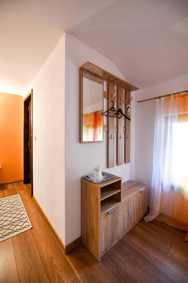 Villa Castellino Tîrgu Ocna Exteriör bild